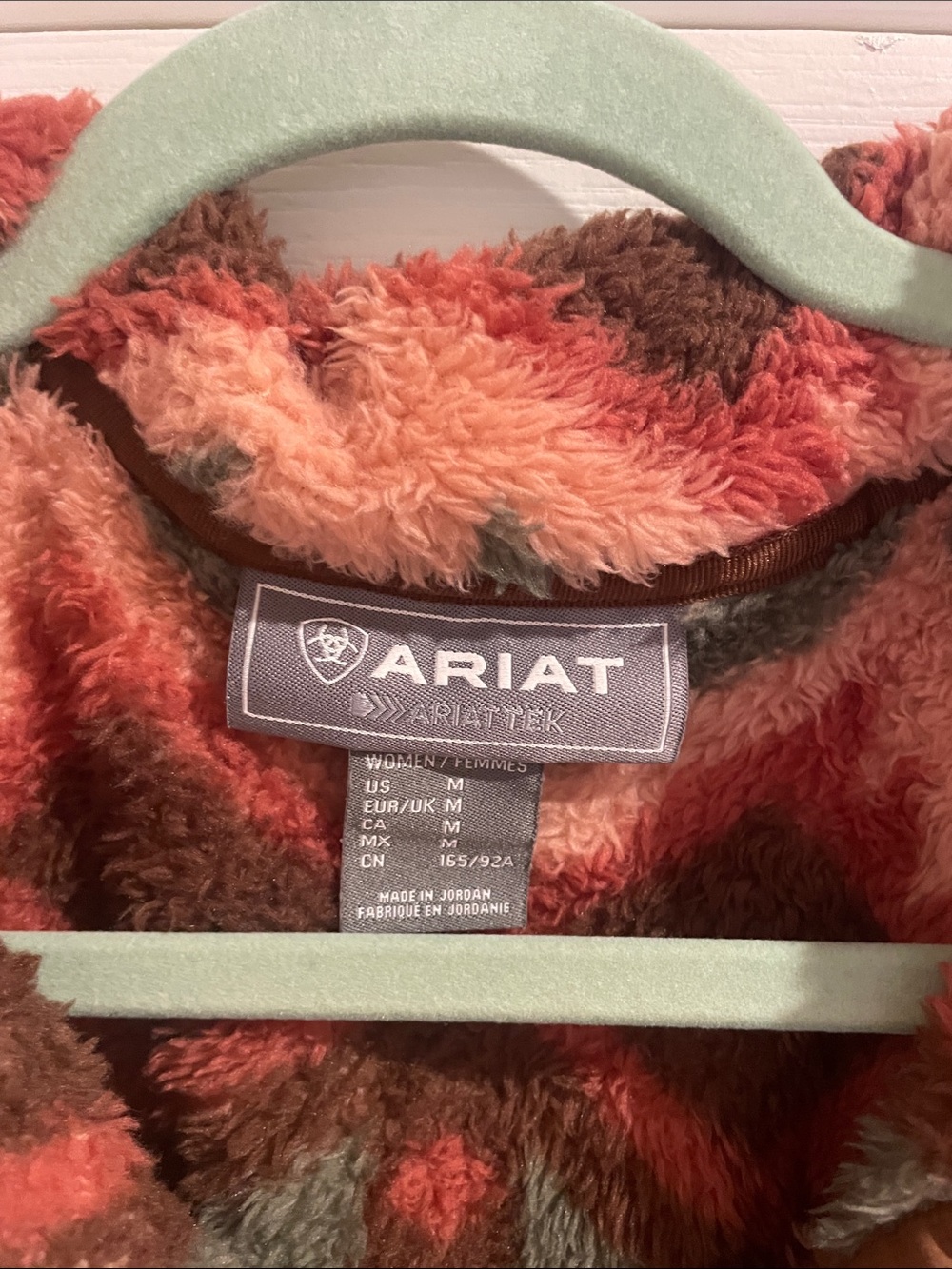 Ariat aztec pattern pullover. Never worn - Picture 2 of 2